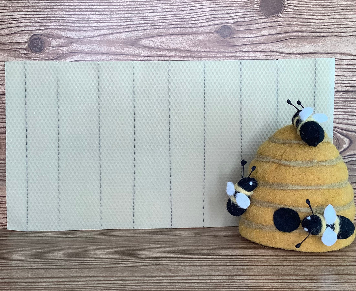 Small Cell Deep Wired Beeswax Foundation