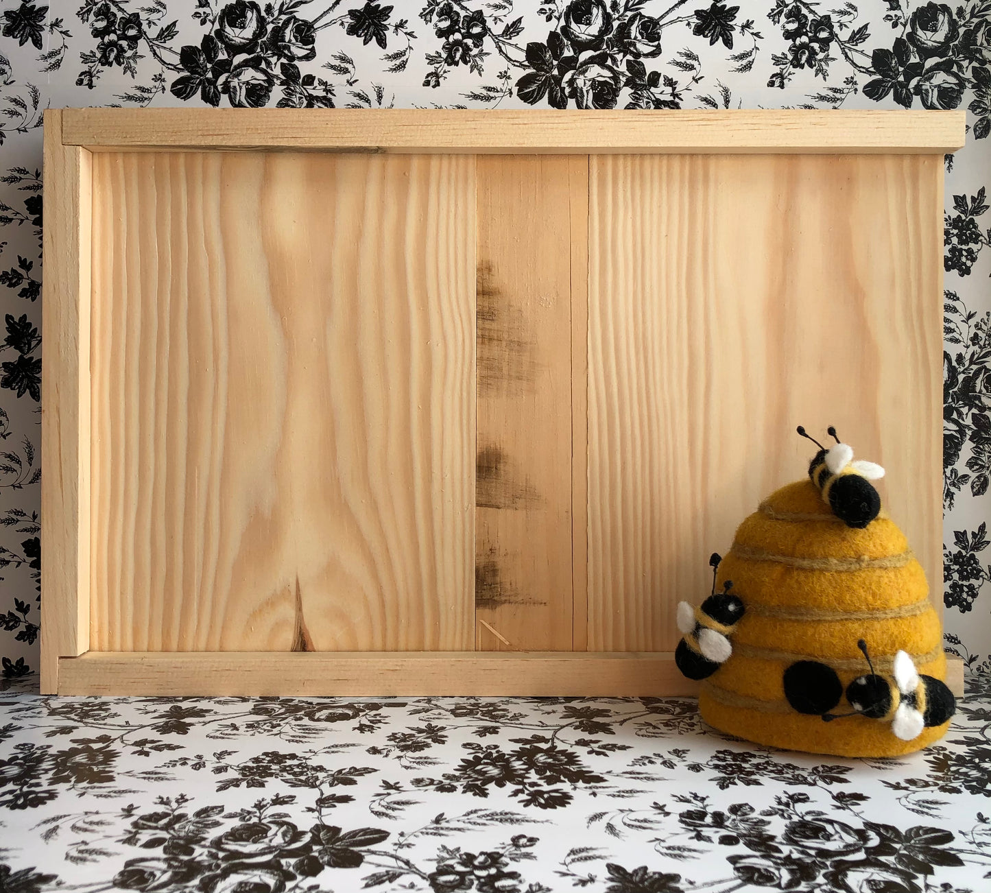 8 Frame Standard Bottom Board