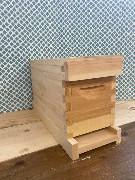 4 Frame Standard Bottom Board