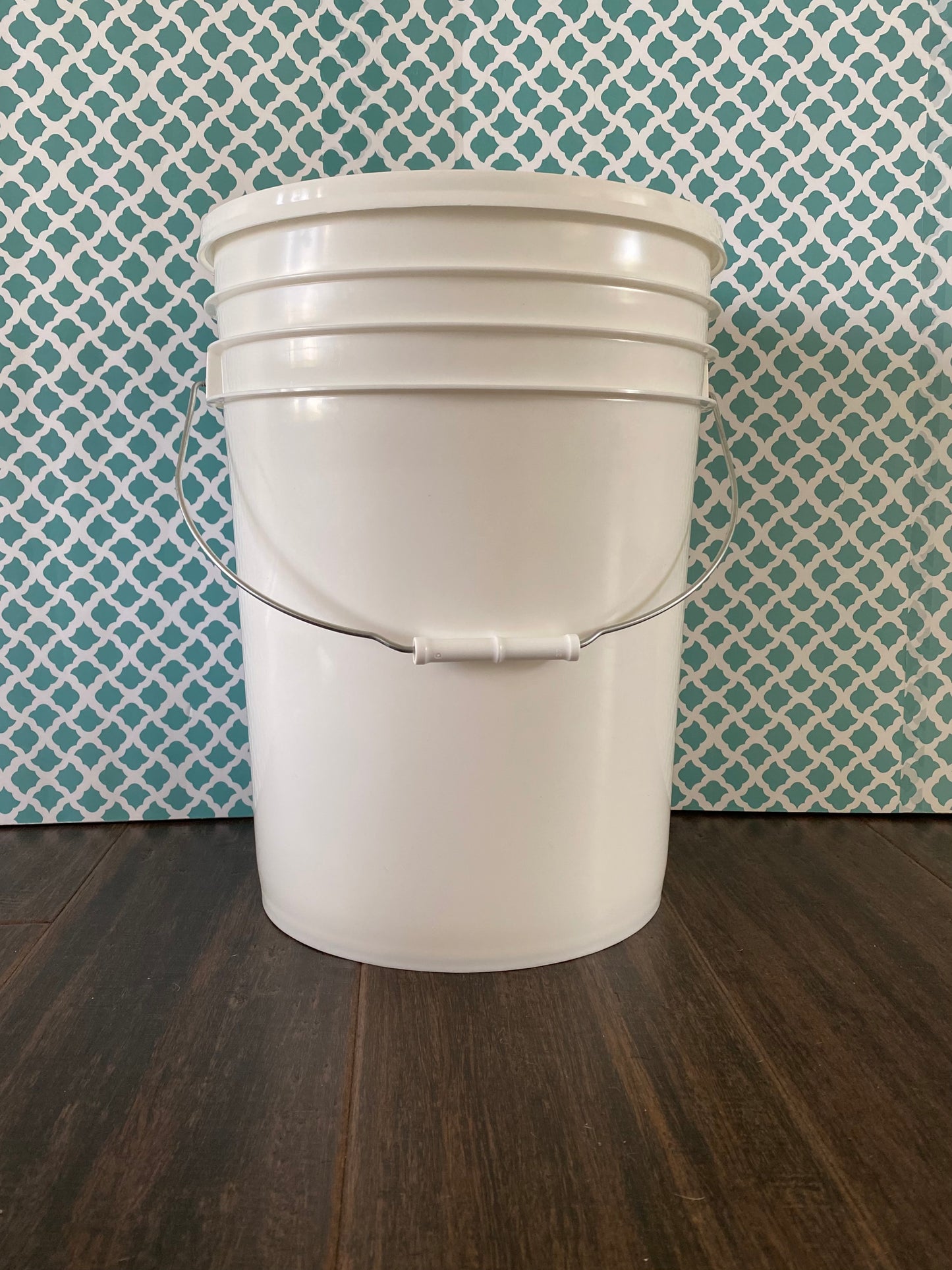Plastic Tubs and Pails