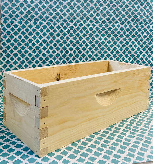4 Frame Medium Wood Nuc Box
